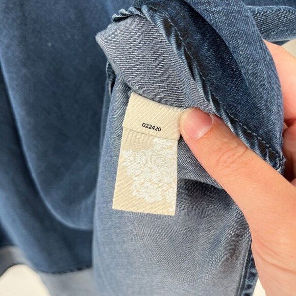 Soft Surroundings Womens Chambray Pullover Top Size S Petite Roll Tab Oversized - Picture 8 of 12